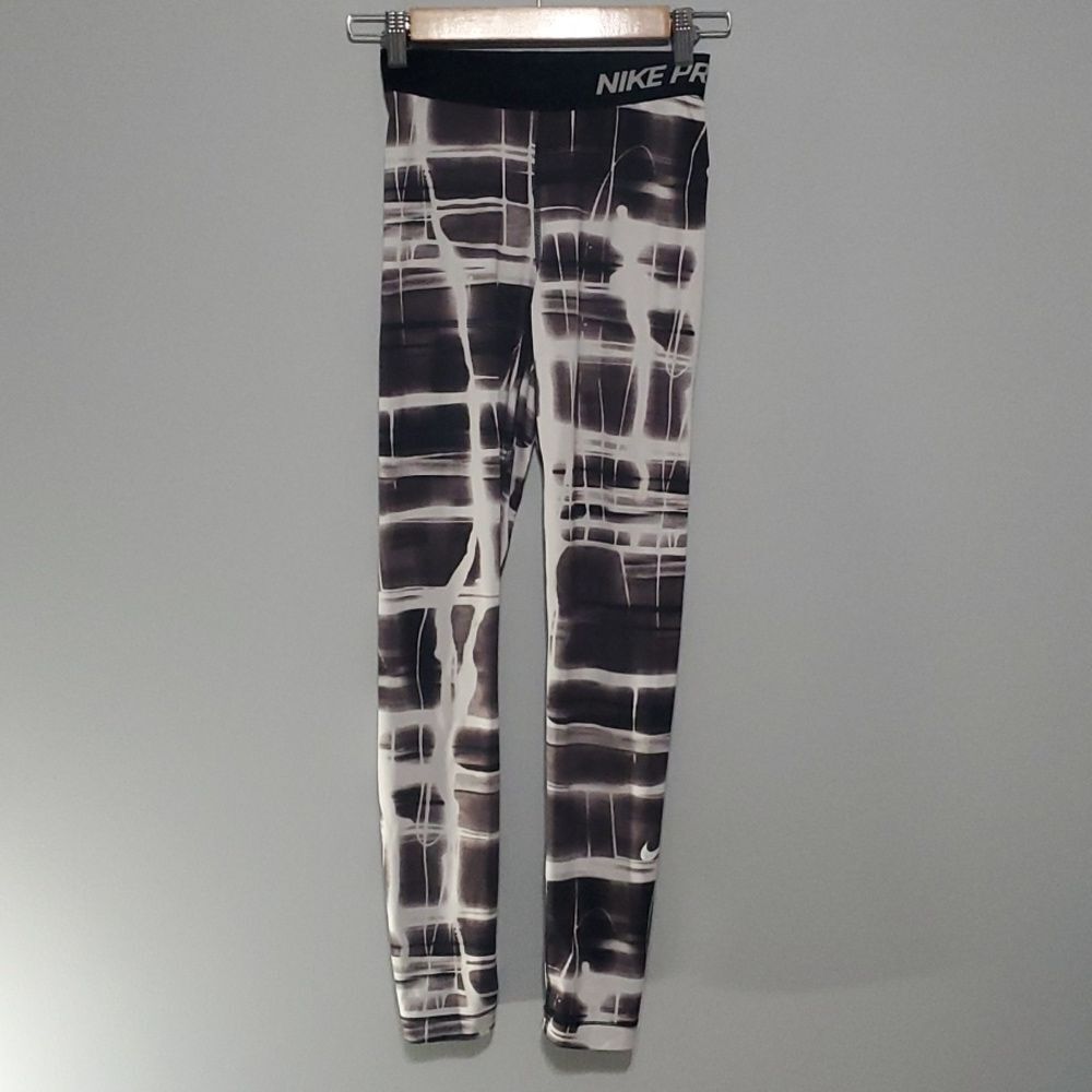 NIKE PRO pants Womens size Medium brown white Running Yoga Compression L…